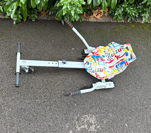 Amazon graffiti white seat - graffiti,